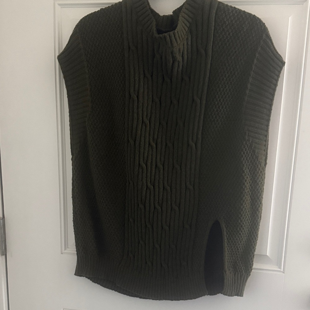 SHEIN Women's Olive Cable Knit Sleeveless Sweater Vest
